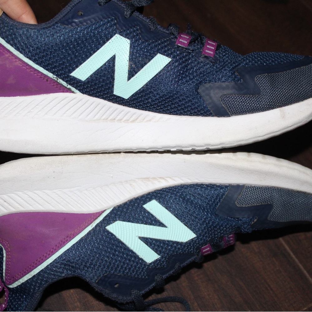 New Balance Women's Sneakers - Picture 4 of 8
